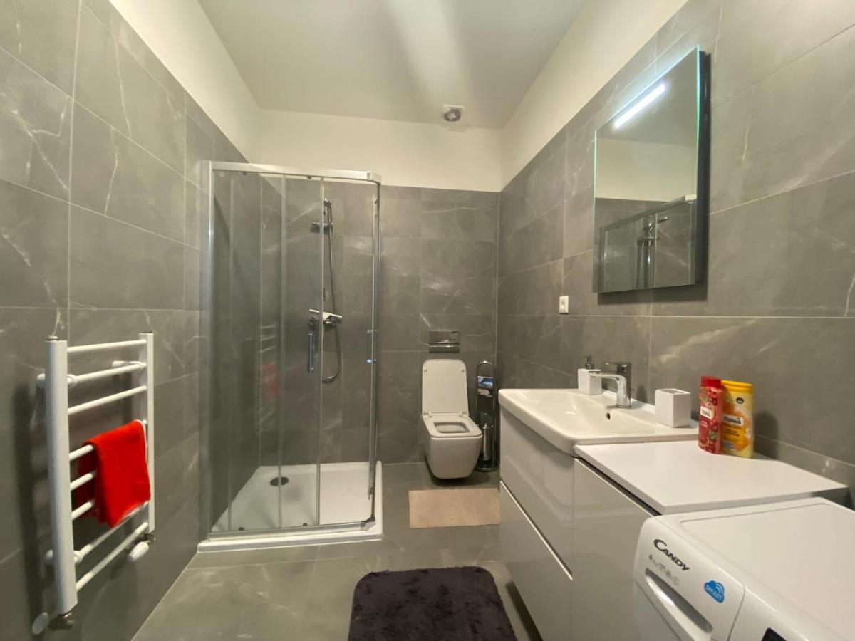 New, Beautiful Apt With Parking In Best Location! Bratislava Exterior foto